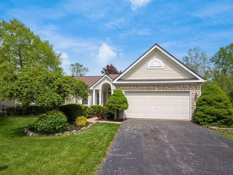 2107 Hayer Ct, Lewis Center, OH 43035