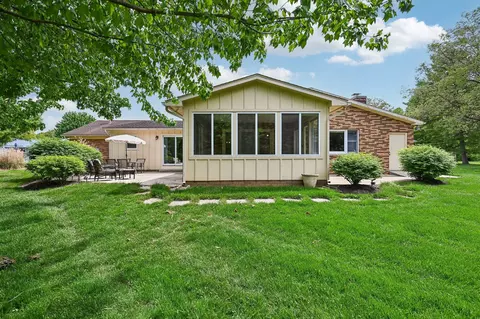 Exterior - 676 Fairlawn Dr, Circleville, OH 43113 photo 8 of 12