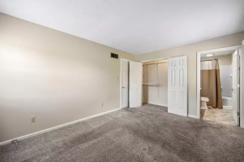 Bedroom - 676 Fairlawn Dr, Circleville, OH 43113 photo 7 of 8