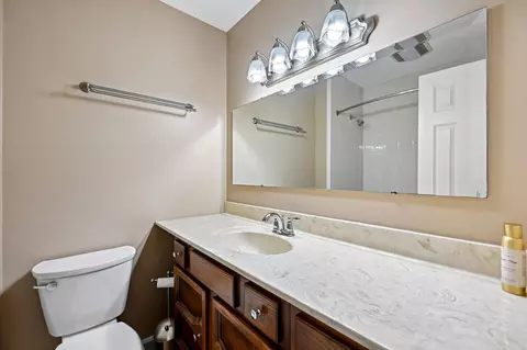 Bath - 676 Fairlawn Dr, Circleville, OH 43113 photo 1 of 3