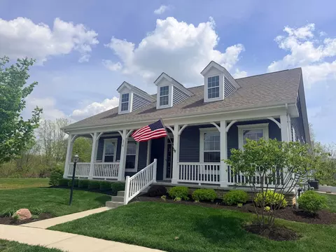 216 Honeywood Dr E, Galena, OH 43021