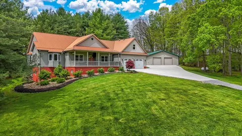 4129 Grove Church Rd, Gambier, OH 43022