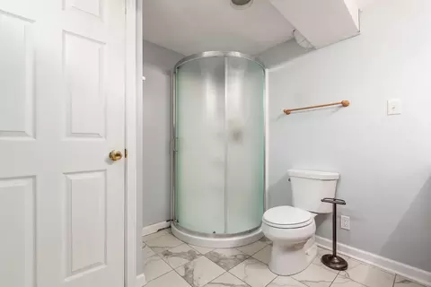 Bath - 720 S Hampton Rd, Columbus, OH 43213 photo 2 of 3