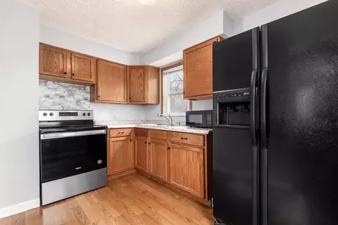 Kitchen - 720 S Hampton Rd, Columbus, OH 43213 photo 1 of 2