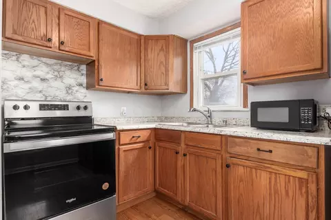 Kitchen - 720 S Hampton Rd, Columbus, OH 43213 photo 2 of 2