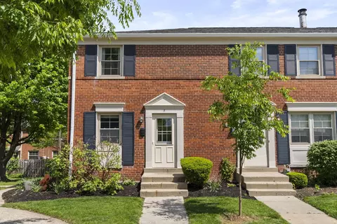 1790 Northwest Ct #F, Columbus, OH 43212