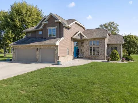 109 Duck Pond Rd, Upper Sandusky, OH 43351