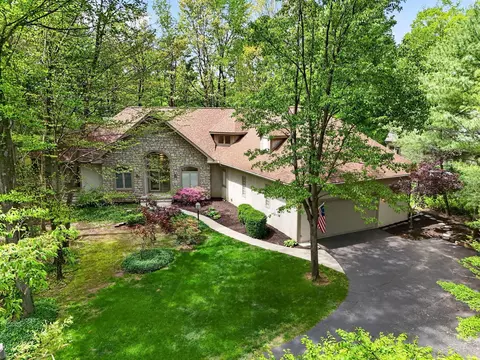 351 Morgan Ln, Gahanna, OH 43230