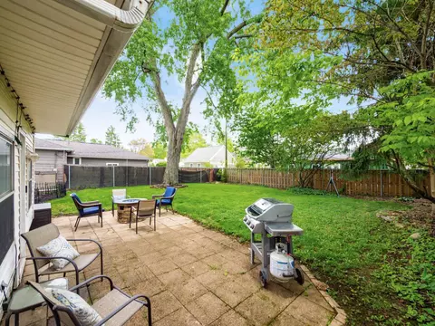 Exterior - 3186 Mountview Rd, Columbus, OH 43221 photo 2 of 10