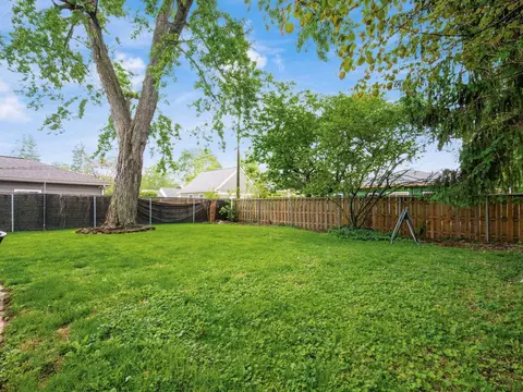 Exterior - 3186 Mountview Rd, Columbus, OH 43221 photo 10 of 10