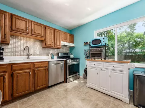Kitchen - 3186 Mountview Rd, Columbus, OH 43221 photo 1 of 4