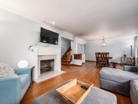Living - 3186 Mountview Rd, Columbus, OH 43221 photo 3 of 7