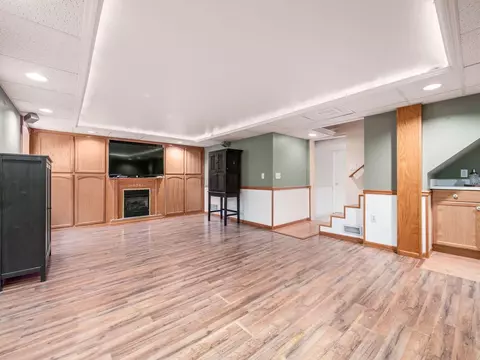Living - 3186 Mountview Rd, Columbus, OH 43221 photo 5 of 7