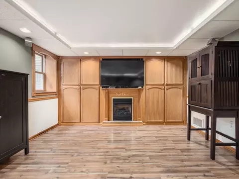 Living - 3186 Mountview Rd, Columbus, OH 43221 photo 7 of 7