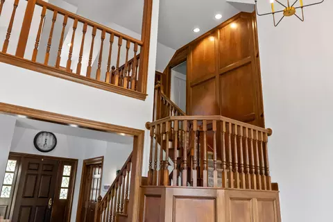 Entry Way - 19 Browning Ct, Dublin, OH 43017 photo 4 of 14
