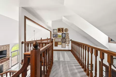 Entry Way - 19 Browning Ct, Dublin, OH 43017 photo 8 of 14