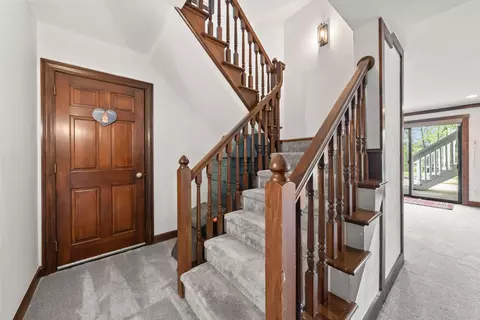 Entry Way - 19 Browning Ct, Dublin, OH 43017 photo 12 of 14