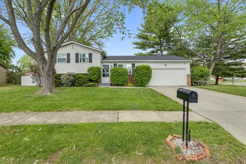 1944 Coghill Dr, Columbus, OH 43229