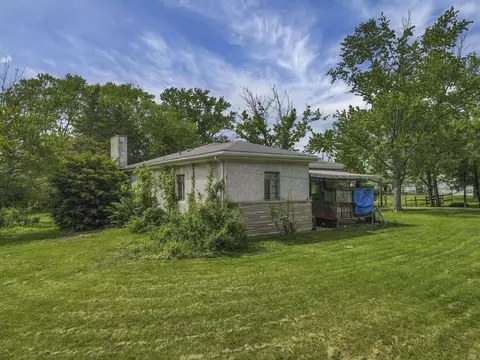 380 Gender Rd, Canal Winchester, OH 43110