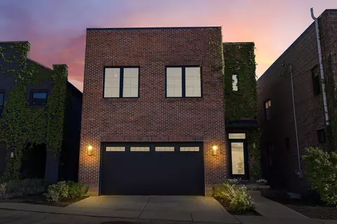 249 E Greenwood Ave, Columbus, OH 43201