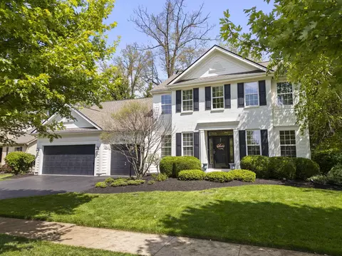 7743 High Wind Dr, Powell, OH 43065