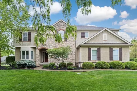 8901 Creighton Dr, Powell, OH 43065