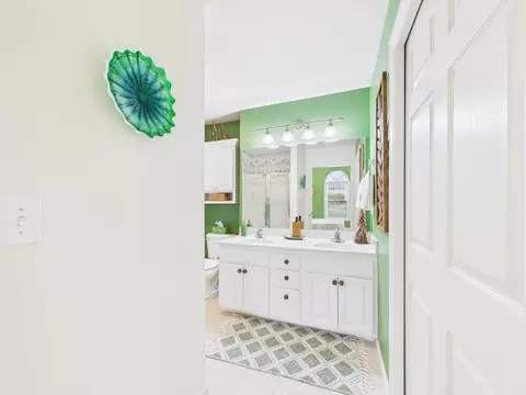 Bath - 1489 Pine View Dr, Lancaster, OH 43130 photo 3 of 7