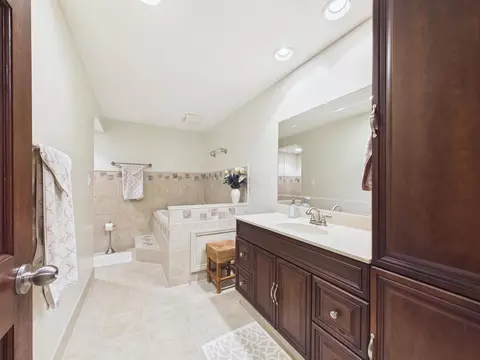Bath - 1489 Pine View Dr, Lancaster, OH 43130 photo 5 of 7