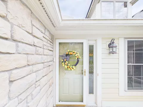 Entry Way - 1489 Pine View Dr, Lancaster, OH 43130 photo 1 of 5