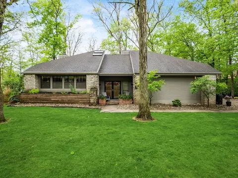 5303 Grosbeak Gln, Orient, OH 43146