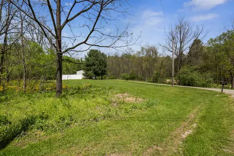Exterior - 2855 Osborn Rd NE, Newark, OH 43055 photo 5 of 33