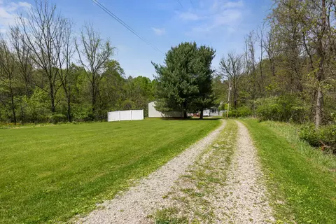 Exterior - 2855 Osborn Rd NE, Newark, OH 43055 photo 29 of 33