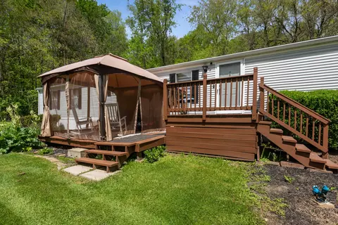 Exterior - 2855 Osborn Rd NE, Newark, OH 43055 photo 3 of 33