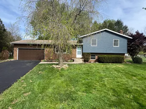 512 Mark Cir, Newark, OH 43055