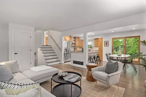 370 Longfellow Ave, Worthington, OH 43085
