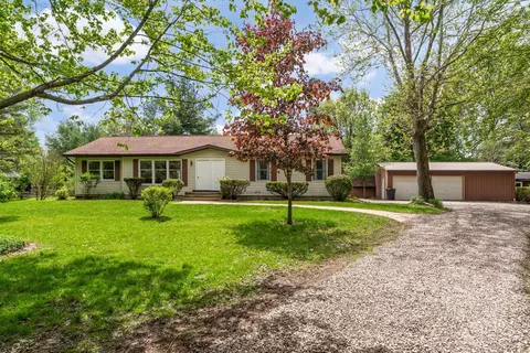 275 N Parkway Dr, Delaware, OH 43015