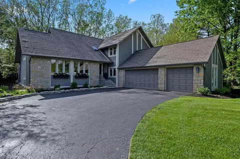 6753 Lakeside Cir W, Worthington, OH 43085