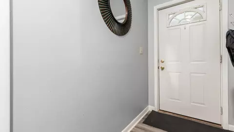 Entry Way - 50 Barton Pl, Hebron, OH 43025 photo 2 of 2