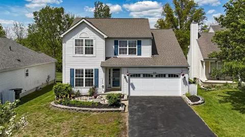 3374 Brook Spring Dr, Grove City, OH 43123