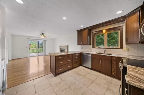 Kitchen - 2672 Gooding Rd, Marion, OH 43302 photo 4 of 13