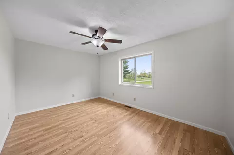 Bedroom - 2672 Gooding Rd, Marion, OH 43302 photo 12 of 15