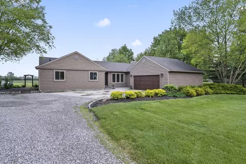 Exterior - 2672 Gooding Rd, Marion, OH 43302 photo 6 of 38