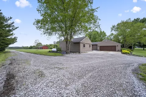 Exterior - 2672 Gooding Rd, Marion, OH 43302 photo 7 of 38