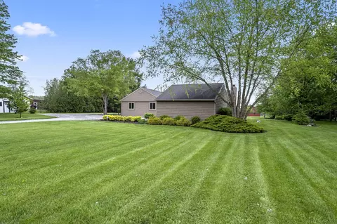 Exterior - 2672 Gooding Rd, Marion, OH 43302 photo 5 of 38