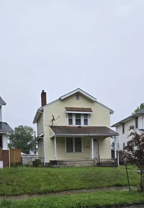 686 S Burgess Ave, Columbus, OH 43204