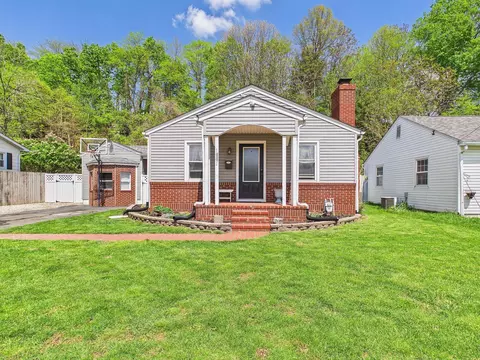 1041 Sugar Grove Rd SE, Lancaster, OH 43130