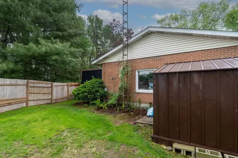 Exterior - 588 Edgefield Dr, Marion, OH 43302 photo 7 of 8