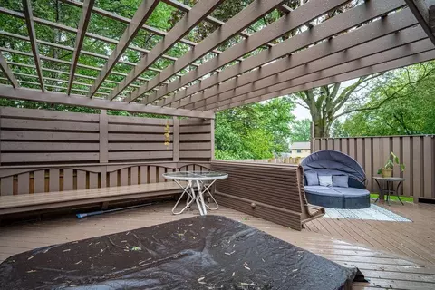 Exterior - 588 Edgefield Dr, Marion, OH 43302 photo 6 of 8