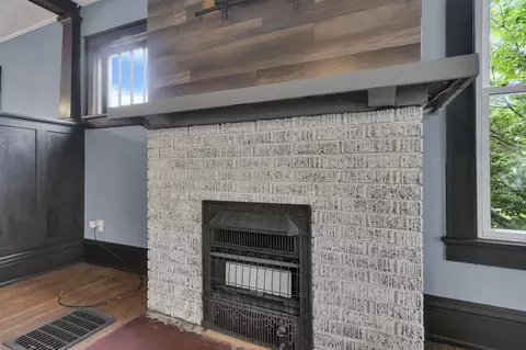 Living - 123 E Johnson St, Upper Sandusky, OH 43351 photo 5 of 11