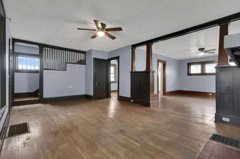 Living - 123 E Johnson St, Upper Sandusky, OH 43351 photo 4 of 11